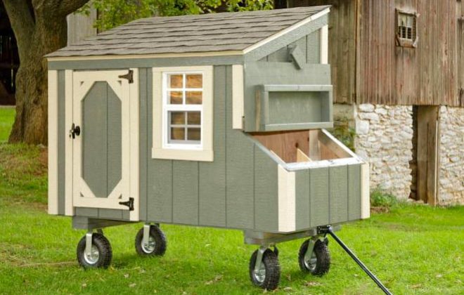 Lean-to style chicken coop built by Adirondack Storage Barns