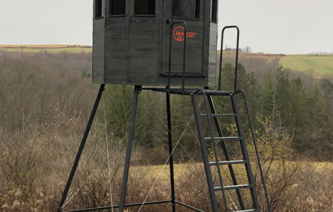 360 hunting blinds 360 outfitter model on tower in field